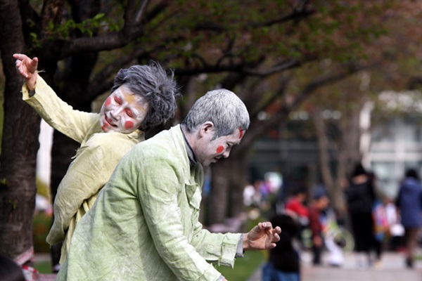 2015 안산국제거리극 축제 가을프로그램 ‘춤추는 가을’ 관련 사진 <사진제공=안산시>