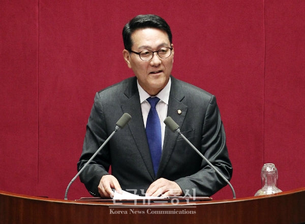 신창현 더불어민주당 의원(의왕·과천)이 장례절차를 방해하는 행위를 금지하는 「장사 등에 관한 법률」 개정안을 18일 대표발의했다.