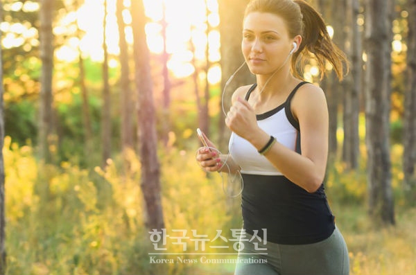 유산소 운동을 40분 이상 진행하면 체중감량 효과가 감소할 수 있다.