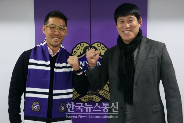 24일, FC안양은 신임 고정운 감독 체제의 2018 시즌 코칭스태프 구성을 본격적으로 시작했다.