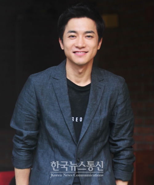배우 김영민이 tvN 수목드라마 ‘나의아저씨’ (연출 김원석, 극본 박해영, 제작 초록뱀미디어)에 출연한다.