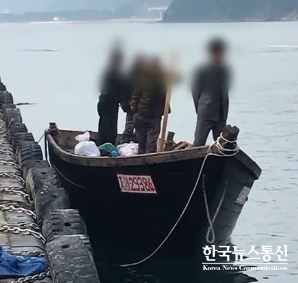 사진 : 북한어선(SBS뉴스 유튜브 화면 캡처)